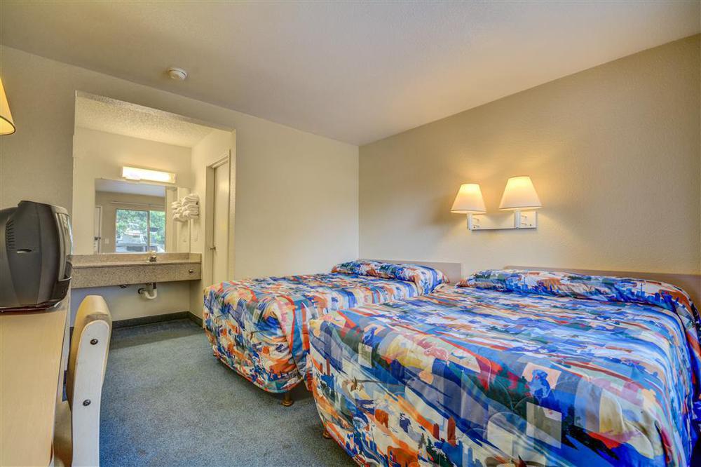 Hotel 6-everett, Wa - South